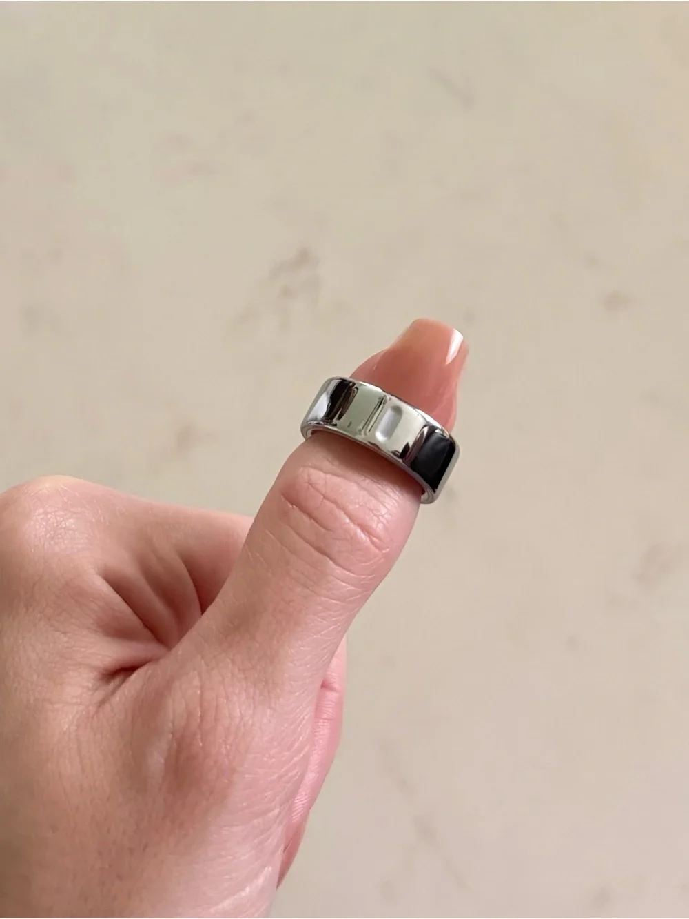 Oura Ring 4 Silver Smart Ring (Size 5)